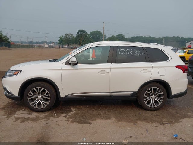Продаж на аукціоні авто 2017 Mitsubishi Outlander Se/sel, vin: JA4AD3A3XHZ042941, номер лоту: 45652305