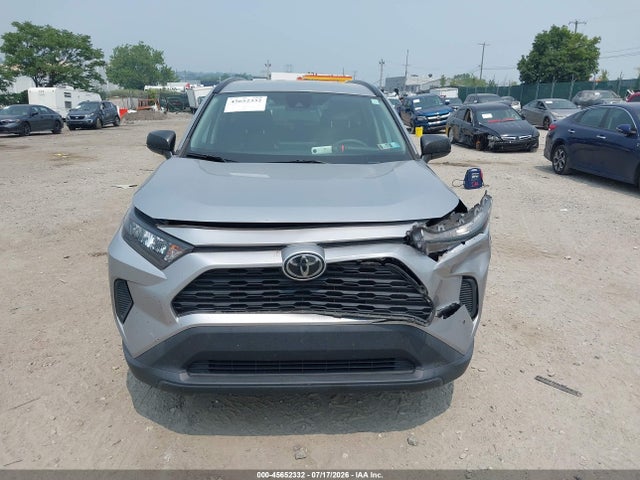 2T3F1RFV6KC001619 Toyota RAV4 LE