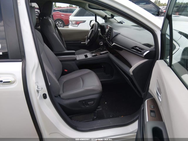 Продажа на аукционе авто 2022 Toyota Sienna Xle, vin: 5TDYRKECXNS082489, номер лота: 45652351