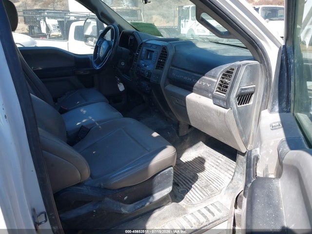 Ford F-550 Chassis Xl 2020 1FDUF5GT7LDA03550 Image 7