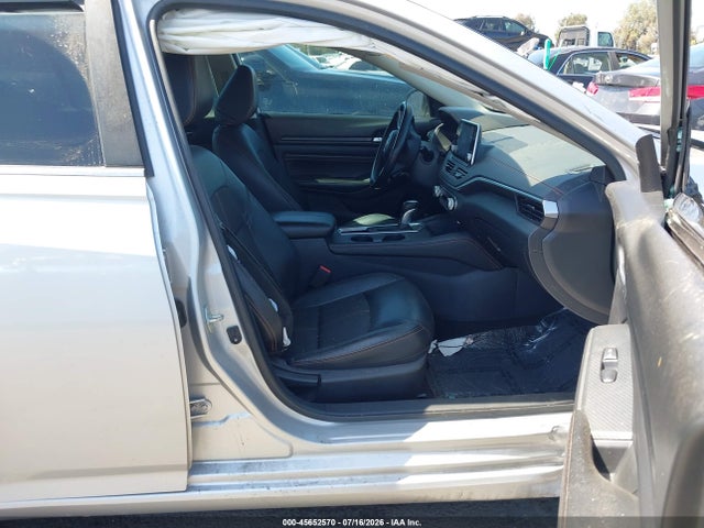1N4BL4CV6KC106636 Nissan Altima 2.5 Sr