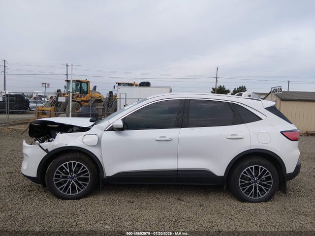1FMCU0KZ1NUB14422 Ford Escape Sel Plug-in Hybrid