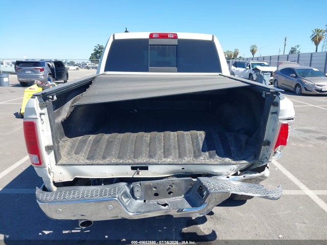 45652590 :رقم المزاد ، 1C6RR7NM6JS310202 vin ، 2018 Ram 1500 Laramie  4x4 5'7 Box مزاد بيع