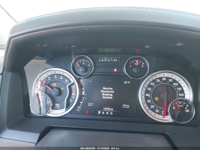 45652590 :رقم المزاد ، 1C6RR7NM6JS310202 vin ، 2018 Ram 1500 Laramie  4x4 5'7 Box مزاد بيع