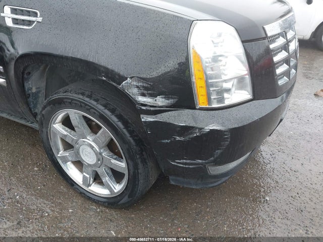2008 Cadillac Escalade მანქანა იყიდება აუქციონზე, vin: 1GYFK63808R103946, აუქციონის ნომერი: 45652711