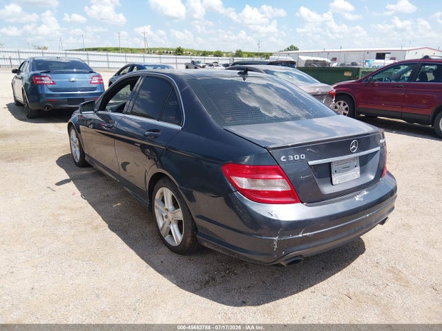 2011 Mercedes-benz C 300 Luxury 4matic/sport 4matic მანქანა იყიდება აუქციონზე, vin: WDDGF8BB5BR180526, აუქციონის ნომერი: 45652788