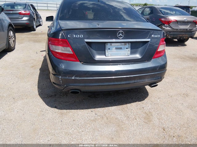 2011 Mercedes-benz C 300 Luxury 4matic/sport 4matic მანქანა იყიდება აუქციონზე, vin: WDDGF8BB5BR180526, აუქციონის ნომერი: 45652788