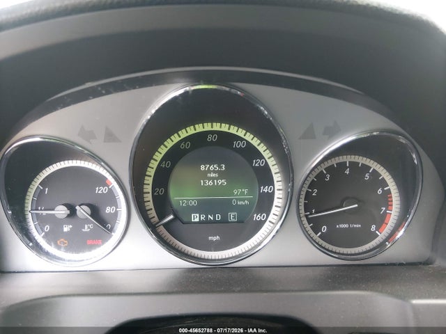 2011 Mercedes-benz C 300 Luxury 4matic/sport 4matic მანქანა იყიდება აუქციონზე, vin: WDDGF8BB5BR180526, აუქციონის ნომერი: 45652788