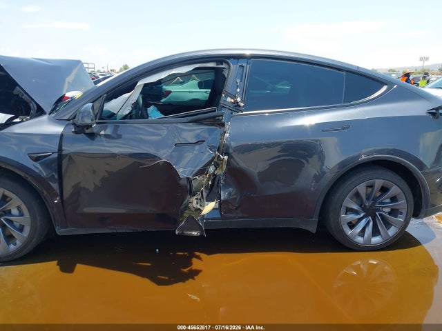 7SAYGDEE0TF577761 Tesla Model Y All-wheel Drive/long Range Launch Series/premium All-wheel Drive