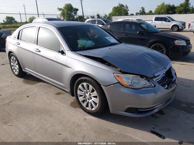45652917 :رقم المزاد ، 1C3CCBAB0DN640402 vin ، 2013 Chrysler 200 Lx مزاد بيع