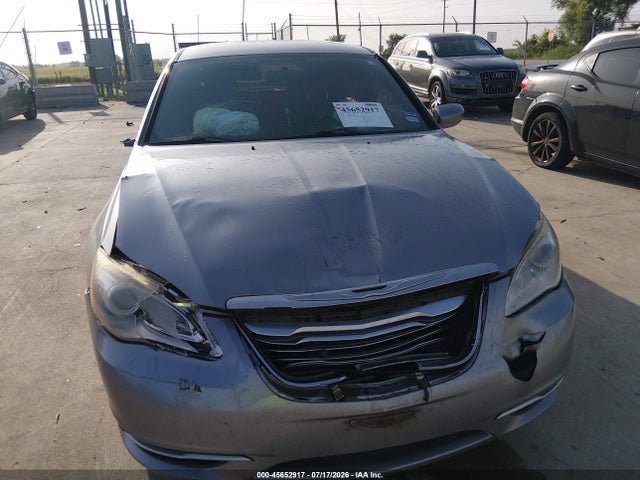 45652917 :رقم المزاد ، 1C3CCBAB0DN640402 vin ، 2013 Chrysler 200 Lx مزاد بيع