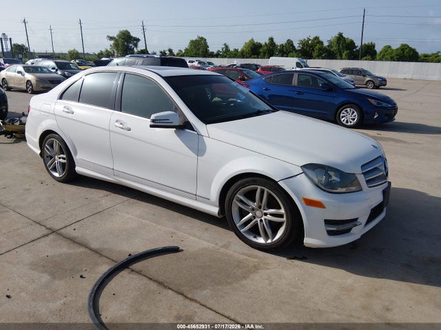 Aukcja sprzedaży 2013 Mercedes-benz C 250 Sport, vin: WDDGF4HB9DR250077, numer aukcji: 45652931
