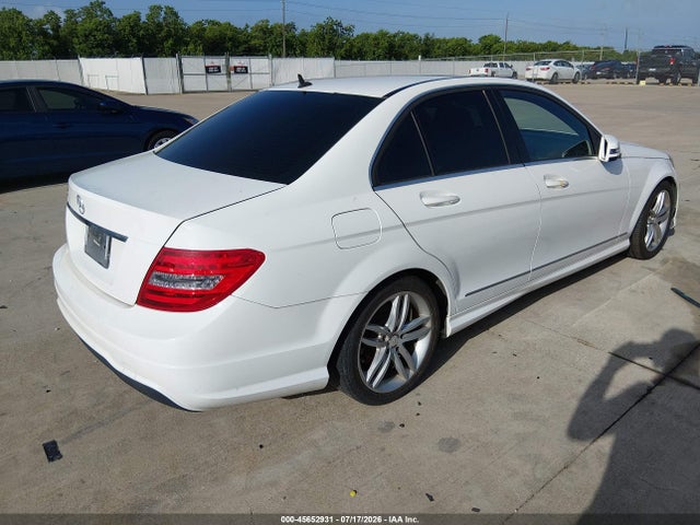 Aukcja sprzedaży 2013 Mercedes-benz C 250 Sport, vin: WDDGF4HB9DR250077, numer aukcji: 45652931