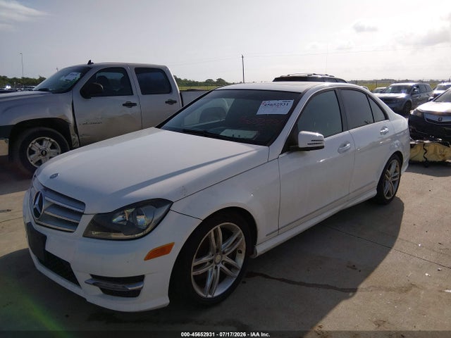 Aukcja sprzedaży 2013 Mercedes-benz C 250 Sport, vin: WDDGF4HB9DR250077, numer aukcji: 45652931