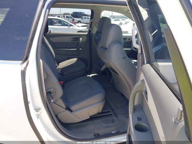 Chevrolet Traverse Lt 2017 1GNKRGKD5HJ308317 Image 8