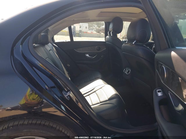 55SWF4JB1HU224048 Mercedes-Benz C 300