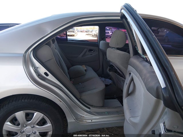 45653004 :رقم المزاد ، 4T4BF3EK5AR076246 vin ، 2010 Toyota Camry Le مزاد بيع