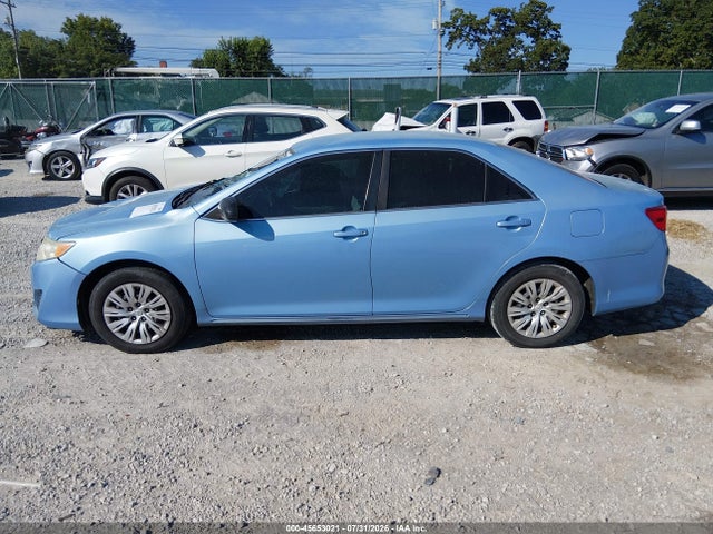 2013 Toyota Camry Le მანქანა იყიდება აუქციონზე, vin: 4T1BF1FK8DU643423, აუქციონის ნომერი: 45653021