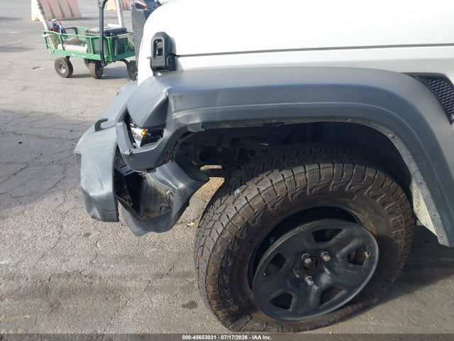 1C4GJXAN0KW520052 Jeep Wrangler Sport 4x4