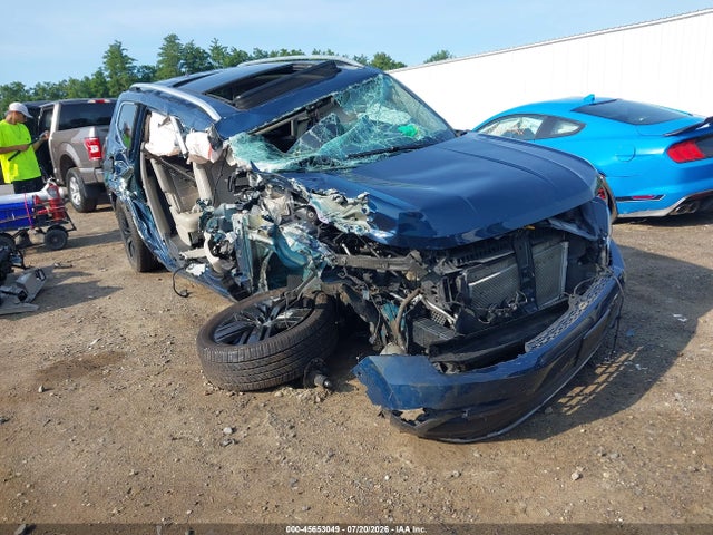 1V2NR2CA9JC597028 auction archive image