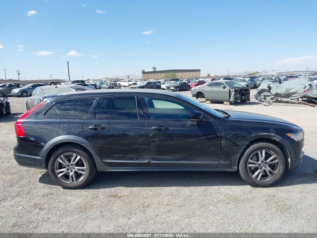 45653051 :رقم المزاد ، YV4102NK7J1022466 vin ، 2018 Volvo V90 Cross Country T5 مزاد بيع