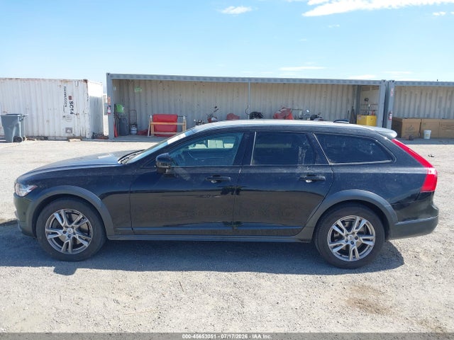 45653051 :رقم المزاد ، YV4102NK7J1022466 vin ، 2018 Volvo V90 Cross Country T5 مزاد بيع