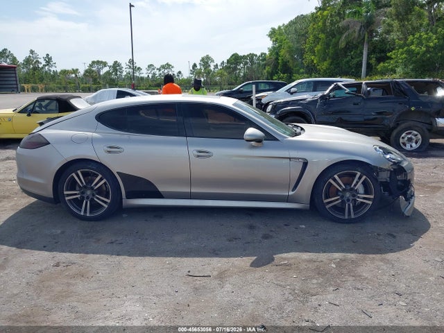 45653056 :رقم المزاد ، WP0AA2A70DL011321 vin ، 2013 Porsche Panamera 4 مزاد بيع