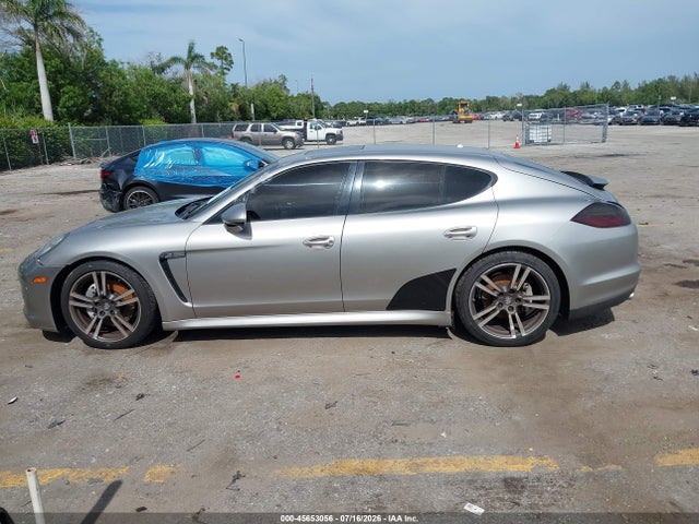 45653056 :رقم المزاد ، WP0AA2A70DL011321 vin ، 2013 Porsche Panamera 4 مزاد بيع
