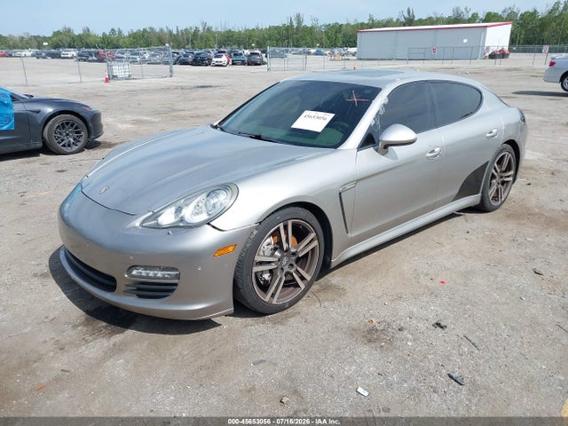 45653056 :رقم المزاد ، WP0AA2A70DL011321 vin ، 2013 Porsche Panamera 4 مزاد بيع