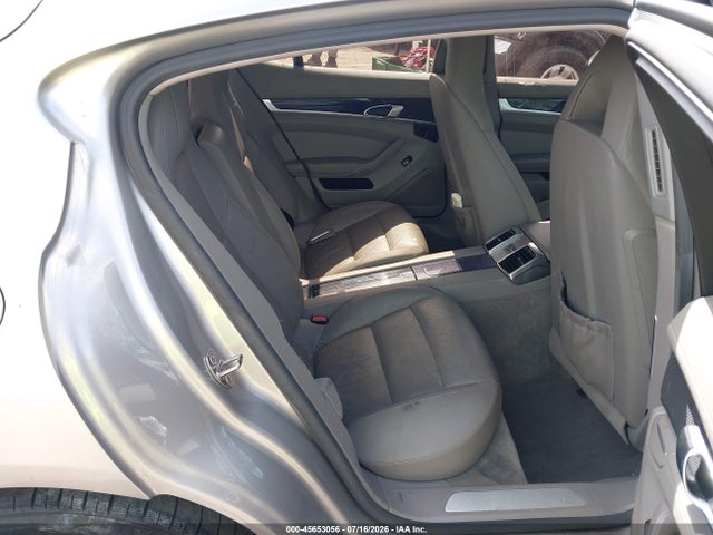 45653056 :رقم المزاد ، WP0AA2A70DL011321 vin ، 2013 Porsche Panamera 4 مزاد بيع