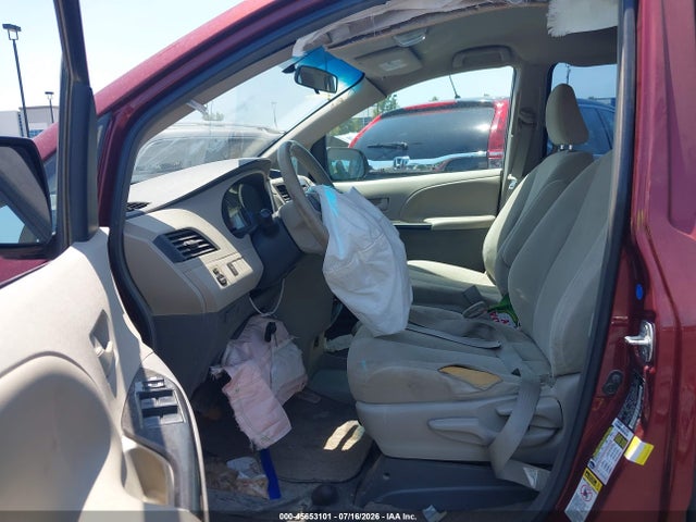 5TDZK3DC2ES463690 Toyota Sienna L V6 7 Passenger
