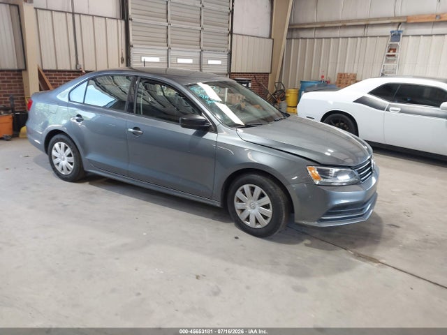 2015 Volkswagen Jetta 2.0l S მანქანა იყიდება აუქციონზე, vin: 3VW2K7AJ1FM402146, აუქციონის ნომერი: 45653181