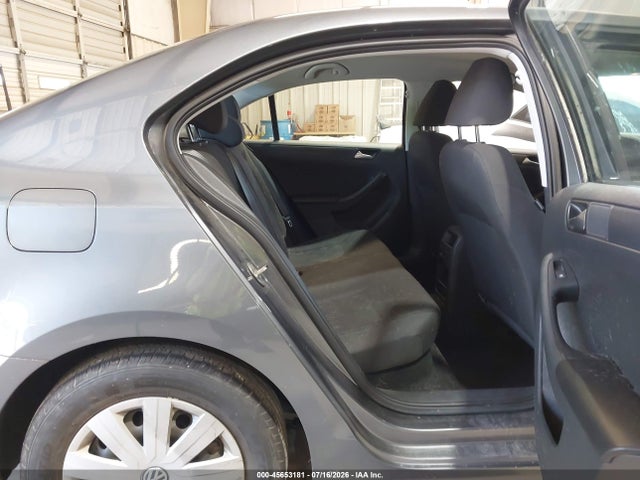 2015 Volkswagen Jetta 2.0l S მანქანა იყიდება აუქციონზე, vin: 3VW2K7AJ1FM402146, აუქციონის ნომერი: 45653181