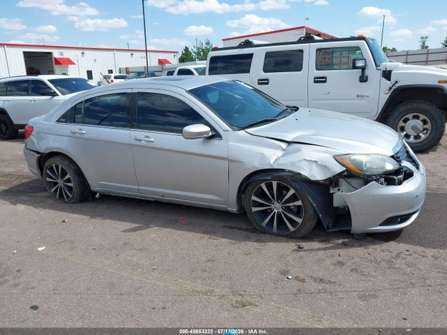 Продаж на аукціоні авто 2012 Chrysler 200 Touring, vin: 1C3CCBBG8CN258286, номер лоту: 45653322