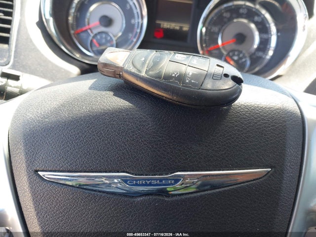 2014 Chrysler Town & Country Touring მანქანა იყიდება აუქციონზე, vin: 2C4RC1BG4ER126079, აუქციონის ნომერი: 45653347
