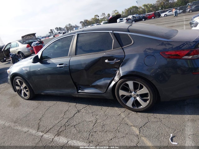 2020 Kia Optima S მანქანა იყიდება აუქციონზე, vin: 5XXGT4L32LG406187, აუქციონის ნომერი: 45653450