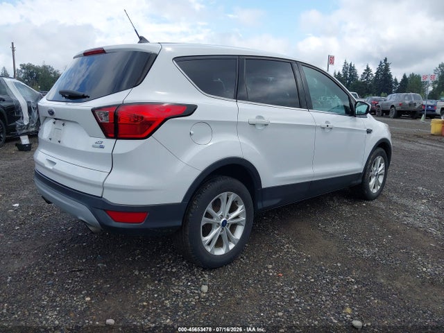 Ford ESCAPE SE 2019 1FMCU9GD0KUA65811 Image 4