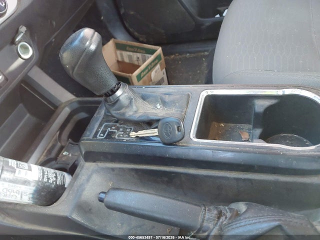 5TFRX5GN4HX100994 Toyota Tacoma Sr