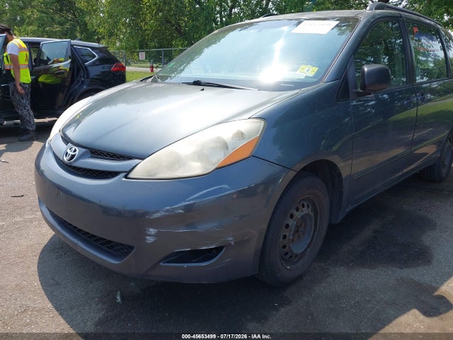 Продаж на аукціоні авто 2010 Toyota Sienna Ce, vin: 5TDKK4CC1AS303643, номер лоту: 45653499