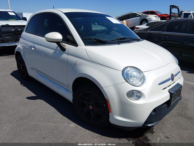 Fiat 500E BATTERY ELECTRIC 2016 3C3CFFGE4GT165213 main image