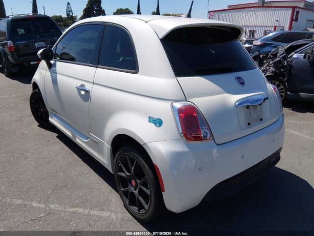 Fiat 500E BATTERY ELECTRIC 2016 3C3CFFGE4GT165213 Image 3