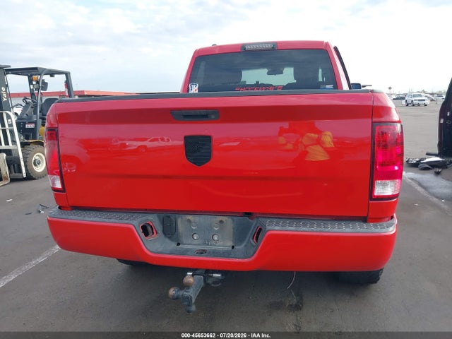 1C6RR6FG0HS585187 RAM 1500 Express 4x2 6&#039;4 Box