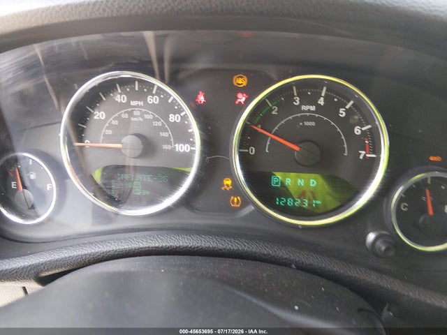 2016 Jeep Wrangler Unlimited Sahara მანქანა იყიდება აუქციონზე, vin: 1C4BJWEGXGL305125, აუქციონის ნომერი: 45653695