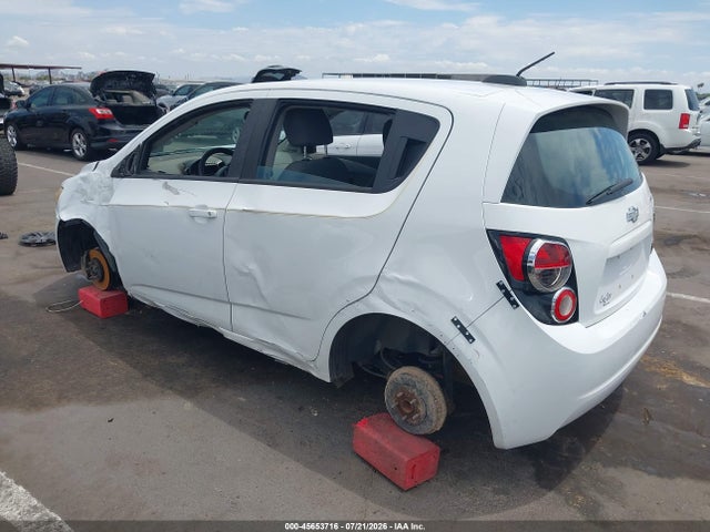 Chevrolet Sonic Ls Auto 2015 1G1JA6SH8F4131016 Image 3