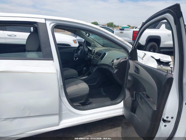 Chevrolet Sonic Ls Auto 2015 1G1JA6SH8F4131016 Image 5