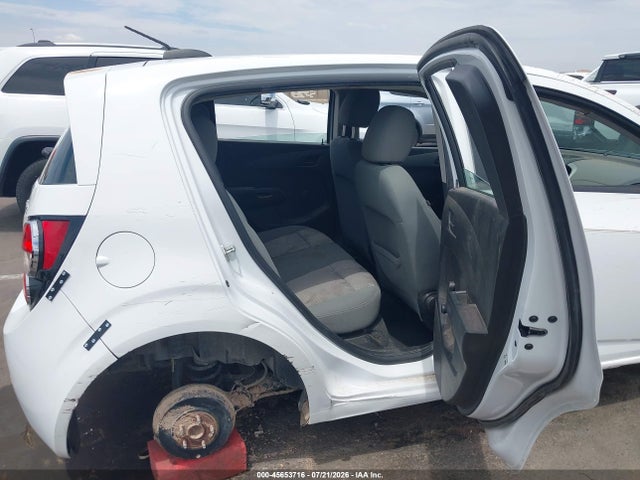 Chevrolet Sonic Ls Auto 2015 1G1JA6SH8F4131016 Image 8