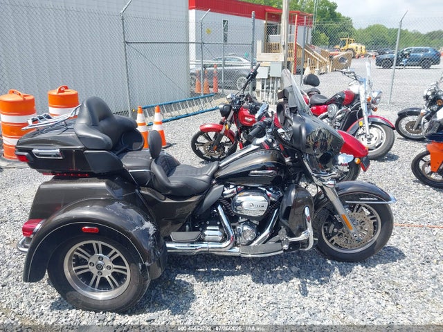 Harley-Davidson FLHTCUTG 2020 1HD1MAF19LB854460 Image 12