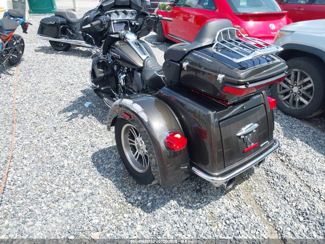 Harley-Davidson FLHTCUTG 2020 1HD1MAF19LB854460 Image 3