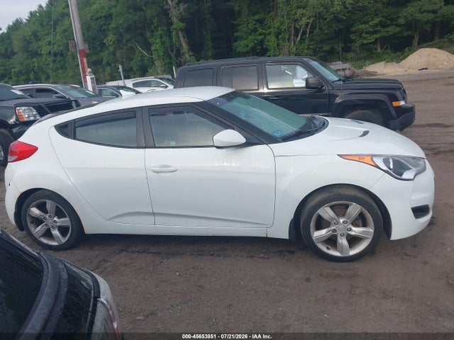 45653851 :رقم المزاد ، KMHTC6AD2DU172257 vin ، 2013 Hyundai Veloster Base W/black مزاد بيع