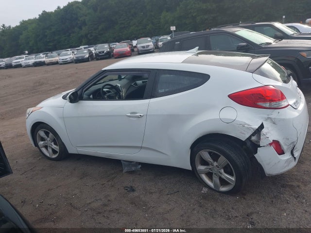 45653851 :رقم المزاد ، KMHTC6AD2DU172257 vin ، 2013 Hyundai Veloster Base W/black مزاد بيع